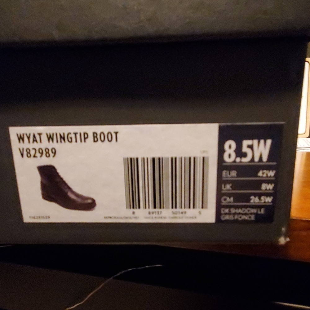 Wingtip Boots - Picture 2 of 3